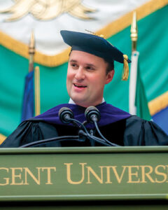 Regent university commencement speakers.        